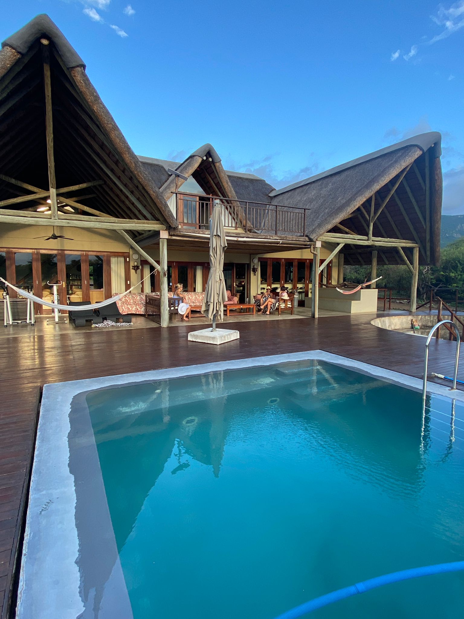 Front with pool